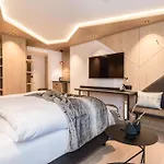 Hotel La Couronne &
