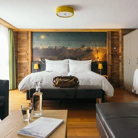 Otel La Couronne &