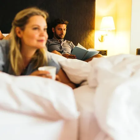 Otel La Couronne & 4*