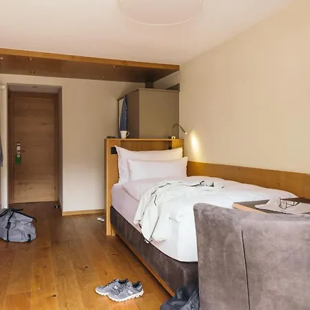La Couronne & Otel 4*