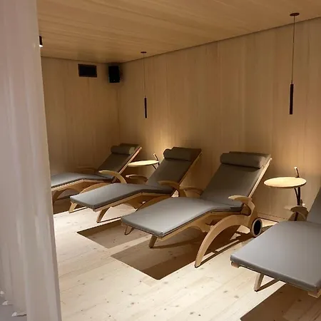 Otel La Couronne & 4*