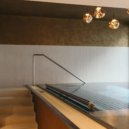 Otel La Couronne & 4*