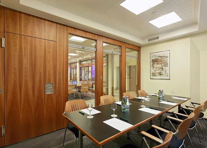 Hotel La Couronne & 4*