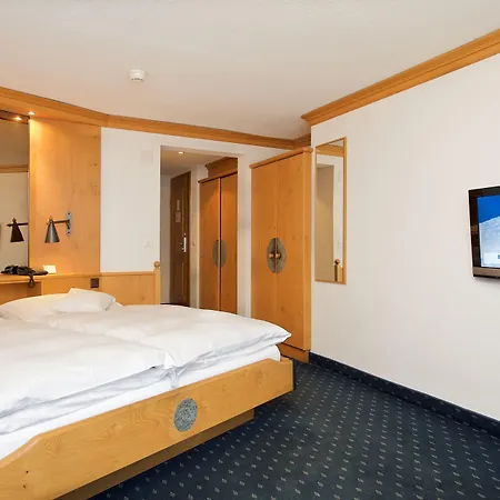 La Couronne & ホテル