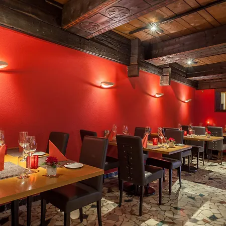 La Couronne & ホテル